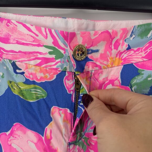Lilly Pulitzer Chipper Short Beckon Pink Blue Jungle Utopia Size 6 Bermuda - Picture 3 of 14